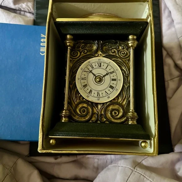 NOS Vintage 1960s Mantel Clock Cigarette holder with Brass Ltr in original box